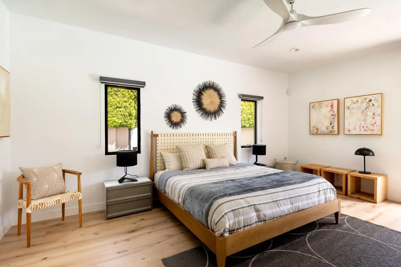 The Hedge House In The Movie Colony Villa Palm Springs Holiday home